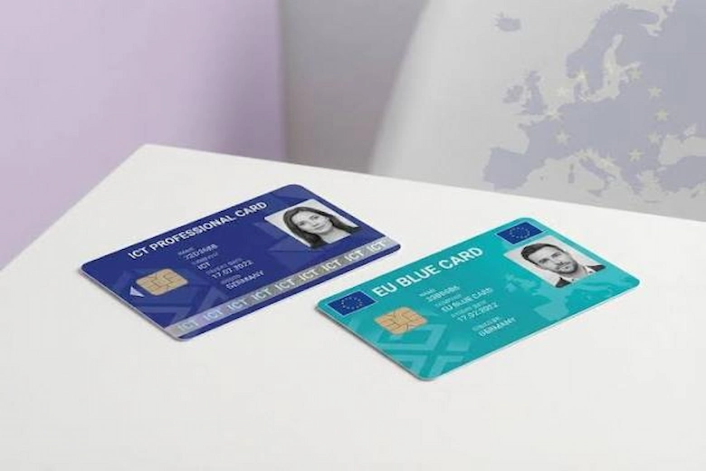 a picture of blue card
